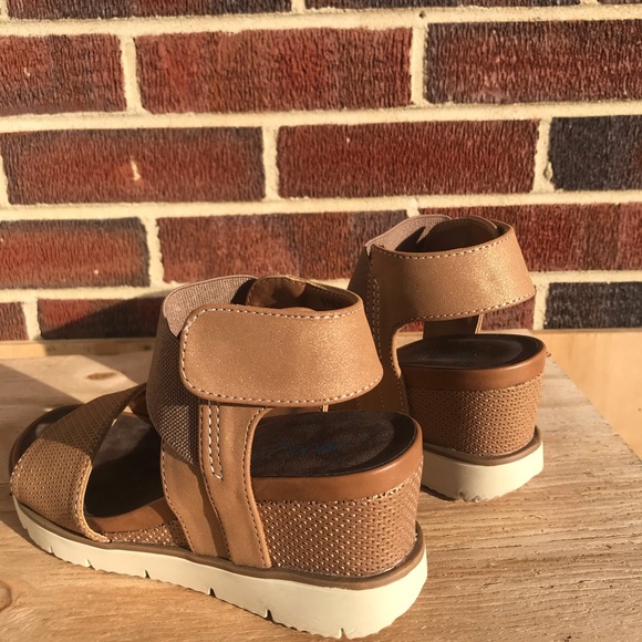 Brown & Nude Sandals - Picture 3 of 5